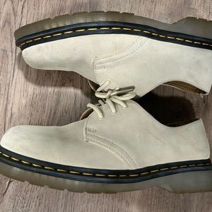 Suede dr Martens